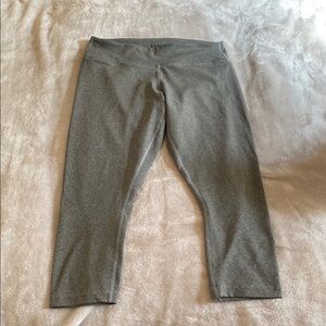 NOBULL Women Gray Bottoms size L